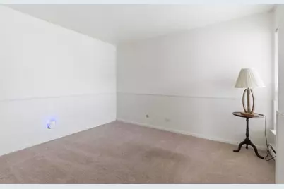 7105 Saint Tropez Court #297, Fox Lake, IL 60020 - Photo 8