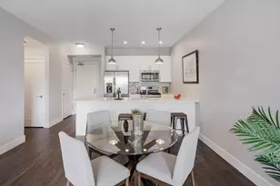 101 W Liberty St, Barrington, IL 60010 - Photo 4