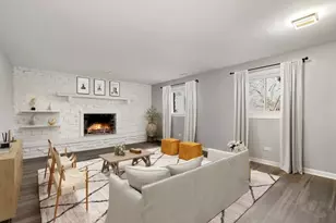 3518 S Manor Dr, Lansing, IL 60438 - Photo 6