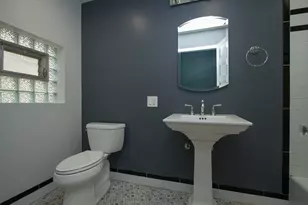 643 Hinman Ave, Evanston, IL 60202 - Photo 10