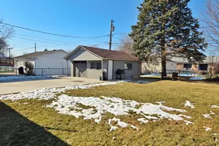 980 W Grant Dr, Des Plaines, IL 60016 - Photo 24