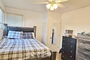 980 W Grant Dr, Des Plaines, IL 60016 - Photo 14