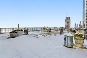 130 N Garland Ct, Chicago, IL 60602 - Photo 36