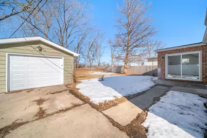 2508 W Atlantic Avenue, Waukegan, IL 60085 - Photo 32