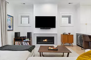 2727 N Kenmore Ave, Chicago, IL 60614 - Photo 8