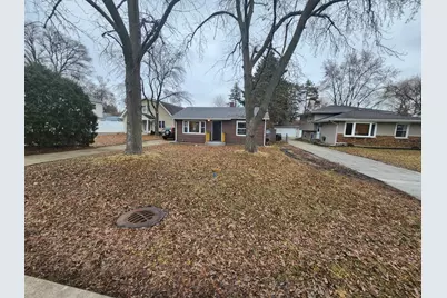 3811 N Park Street, Westmont, IL 60559 - Photo 2