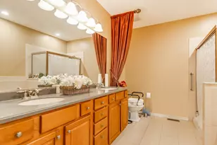 2805 Bond Cir, Naperville, IL 60563 - Photo 16