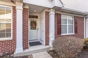2805 Bond Cir, Naperville, IL 60563 - Photo 2