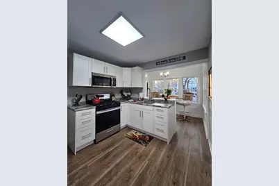 220 S Walnut Street, Sycamore, IL 60178 - Photo 4