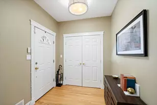 323 Sherman Ave, Evanston, IL 60202 - Photo 12