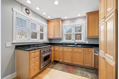 323 Sherman Avenue, Evanston, IL 60202 - Photo 6