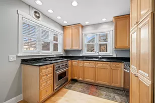 323 Sherman Ave, Evanston, IL 60202 - Photo 6