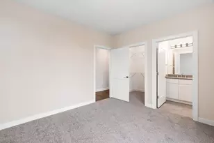 546 Green Bay Rd, Highwood, IL 60040 - Photo 8