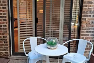 643 W Barry Ave, Chicago, IL 60657 - Photo 20