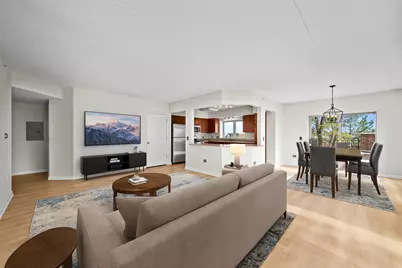 655 Perrie Drive #203, Elk Grove Village, IL 60007 - Photo 4