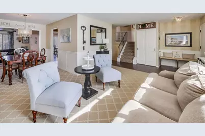 1018 W Alexandria Street, Arlington Heights, IL 60004 - Photo 4