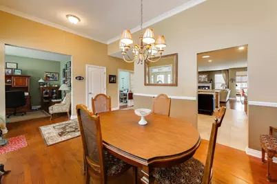 2313 Eisenhower Boulevard, McHenry, IL 60051 - Photo 10