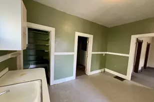 103 3rd St, Lasalle, IL 61301 - Photo 6