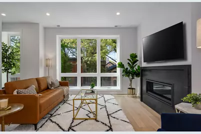 867 N Marshfield Avenue #2, Chicago, IL 60622 - Photo 2