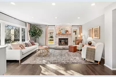 17583 W Robert Court, Gurnee, IL 60031 - Photo 2