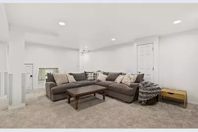 17583 W Robert Court, Gurnee, IL 60031 - Photo 32