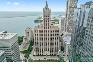 680 N Lake Shore Dr, Chicago, IL 60611 - Photo 2