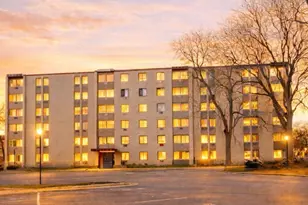 9725 S Karlov Ave, Oak Lawn, IL 60453 - Photo 2