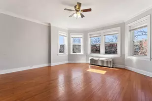 7819 S Cornell Ave, Chicago, IL 60649 - Photo 2