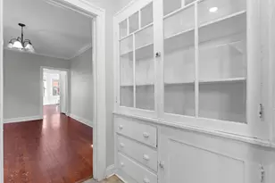 7819 S Cornell Ave, Chicago, IL 60649 - Photo 6