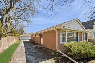 934 Yale St, Wilmette, IL 60091 - Photo 2