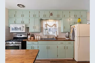 2414 28th Avenue, Rock Island, IL 61201 - Photo 18