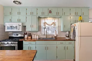 2414 28th Ave, Rock Island, IL 61201 - Photo 18