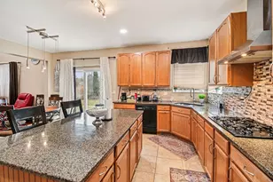 7421 Prescott Ln, Gurnee, IL 60031 - Photo 8