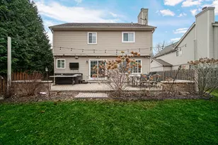 589 Marseilles Cir, Buffalo Grove, IL 60089 - Photo 24