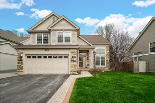 589 Marseilles Cir, Buffalo Grove, IL 60089 - Photo 1