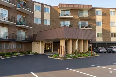 9820 S Pulaski Road #122, Oak Lawn, IL 60453 - Photo 2