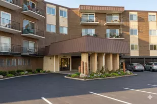 9820 S Pulaski Rd, Oak Lawn, IL 60453 - Photo 2