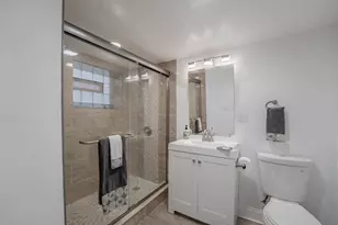 7715 S Oglesby Ave, Chicago, IL 60649 - Photo 32
