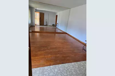 8605 S Calumet Avenue, Chicago, IL 60619 - Photo 2