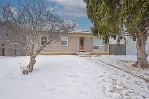 2042 Gideon Ave, Zion, IL 60099 - Photo 2