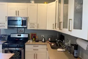 3330 W Evergreen Ave, Chicago, IL 60651 - Photo 10