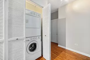 1212 N Wells St, Chicago, IL 60610 - Photo 14