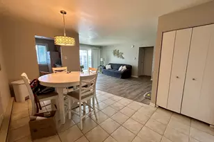 12850 Crestbrook Ct, Crestwood, IL 60418 - Photo 2