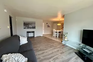 12850 Crestbrook Ct, Crestwood, IL 60418 - Photo 6