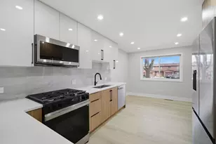 1175 Hunters Ln, Lake Zurich, IL 60047 - Photo 6