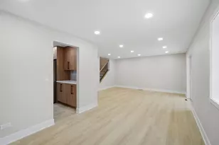 1175 Hunters Ln, Lake Zurich, IL 60047 - Photo 8