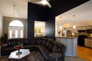 508 N Raven Rd, Shorewood, IL 60404 - Photo 4