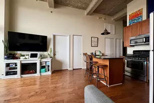 320 E 21st St, Chicago, IL 60616 - Photo 8