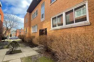 8326 Christiana Ave, Skokie, IL 60076 - Photo 2