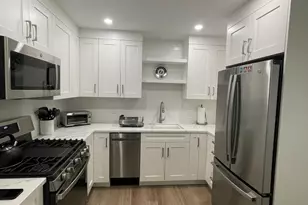 8326 Christiana Ave, Skokie, IL 60076 - Photo 4